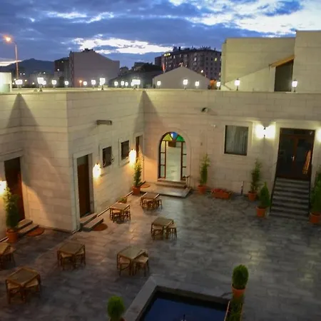 Setenonu 1892 Hotel 3*