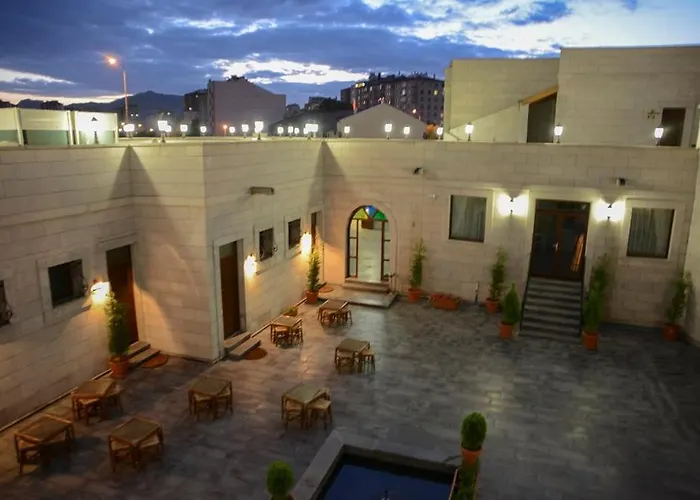 Setenonu 1892 Hotel 3*